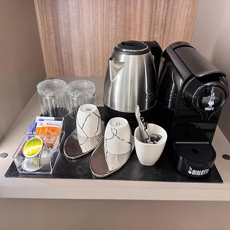 Maison Rasella Palace Отель Рим