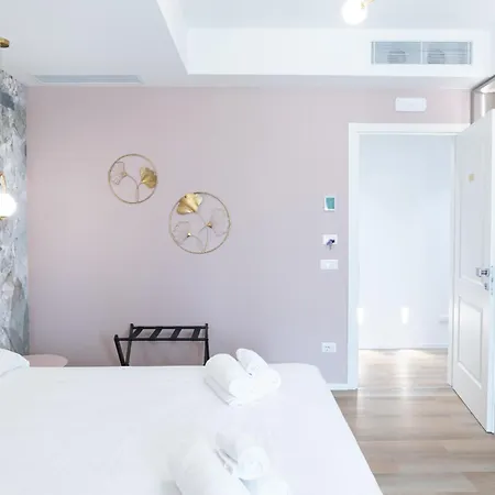 Maison Rasella Palace Отель *