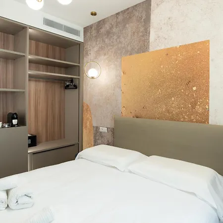 Maison Rasella Palace Отель Рим