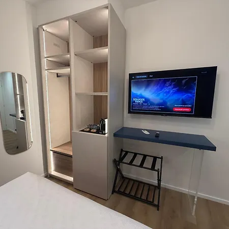 Maison Rasella Hotel *